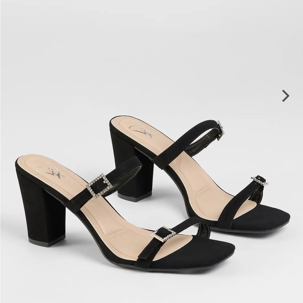 Elegant Black Heeled Sandals
